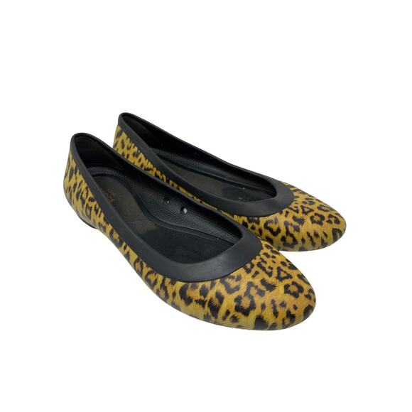 Crocs Comfort Flats Womens Size 7 Leopard Print Slip On - Picture 1 of 7